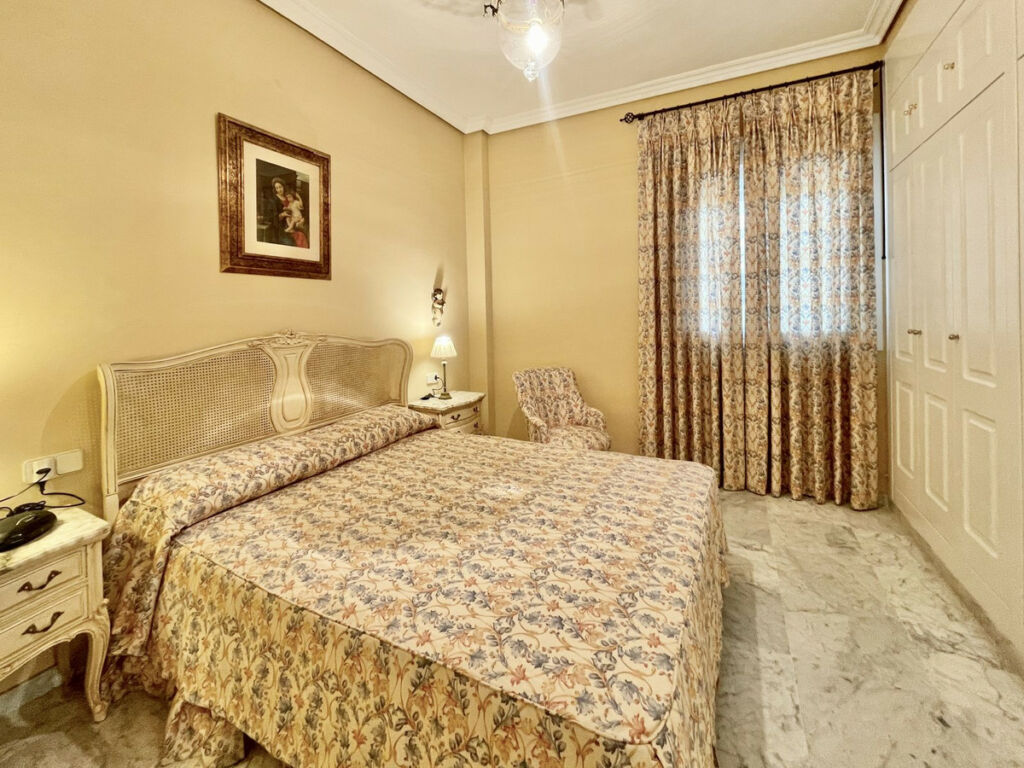 Ground Floor Apartment The Golden Mile Málaga - image 38