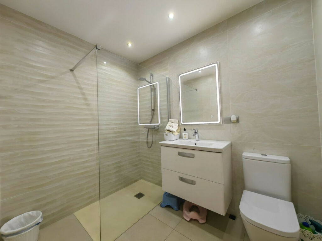 Detached Villa Estepona Málaga - image 44