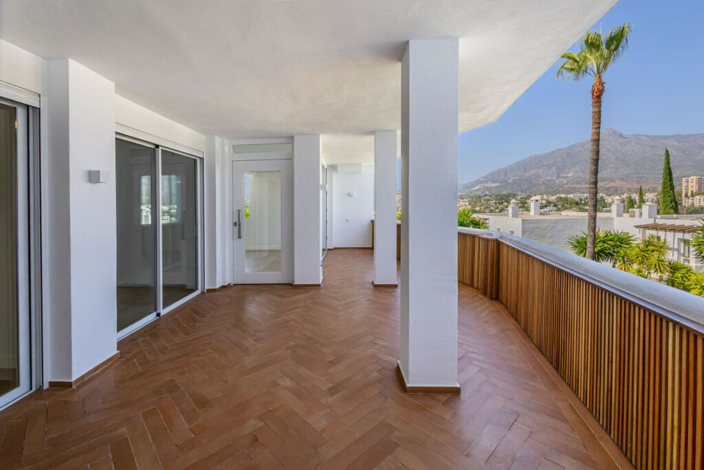 Middle Floor Apartment Nueva Andalucía Málaga - image 44
