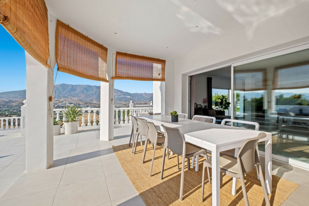 Detached Villa Cerros del Aguila Málaga - image 44