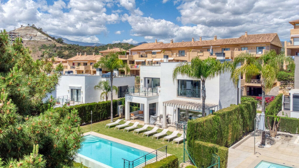 Detached Villa Estepona Málaga - image 45