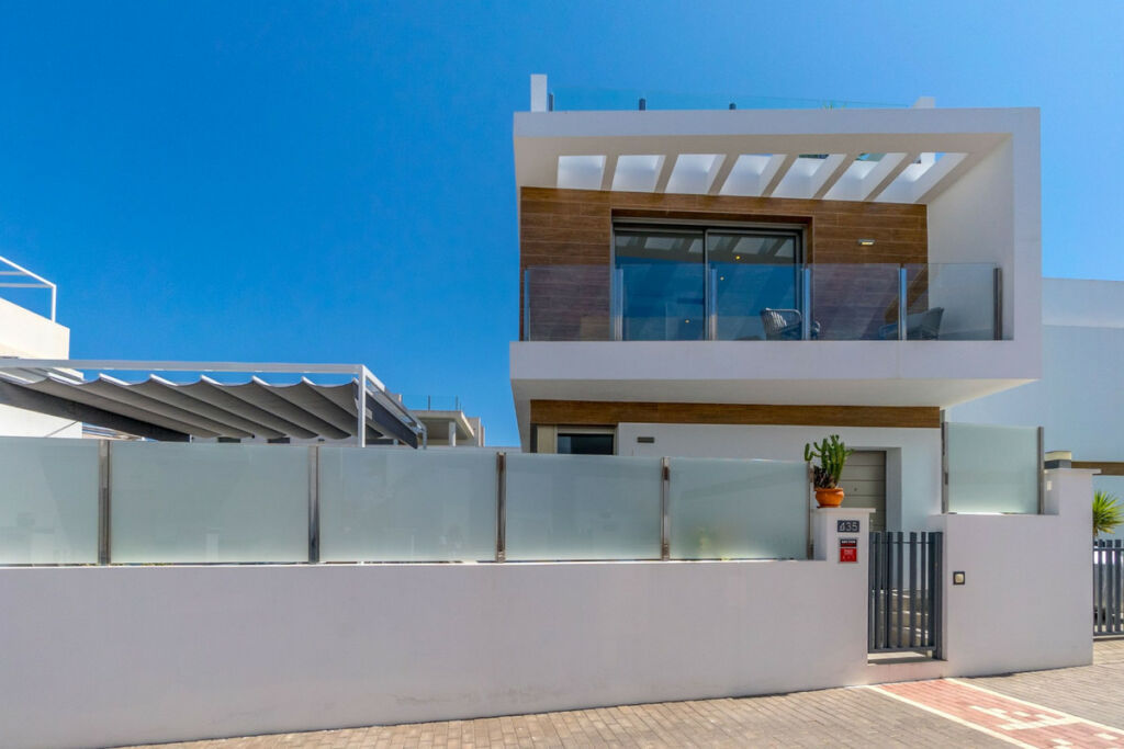 Detached Villa Villamartin Alicante - image 45