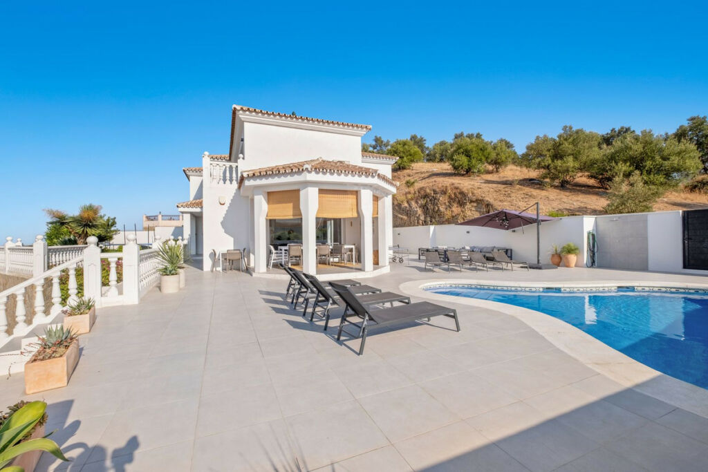 Detached Villa Cerros del Aguila Málaga - image 45