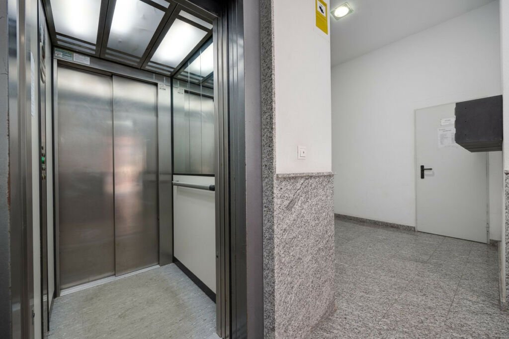 Middle Floor Apartment Torrevieja Alicante - image 44