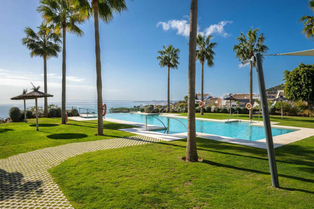 Detached Villa Benalmadena Pueblo Málaga - image 38