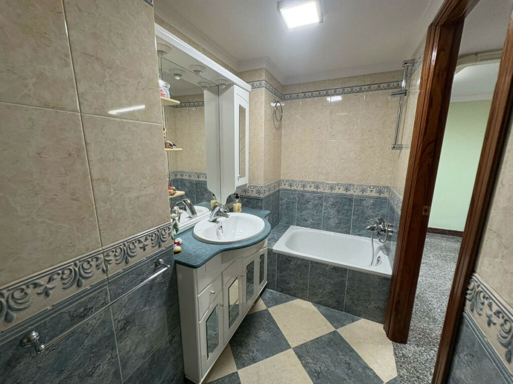 Detached Villa Alhaurín de la Torre Málaga - image 23