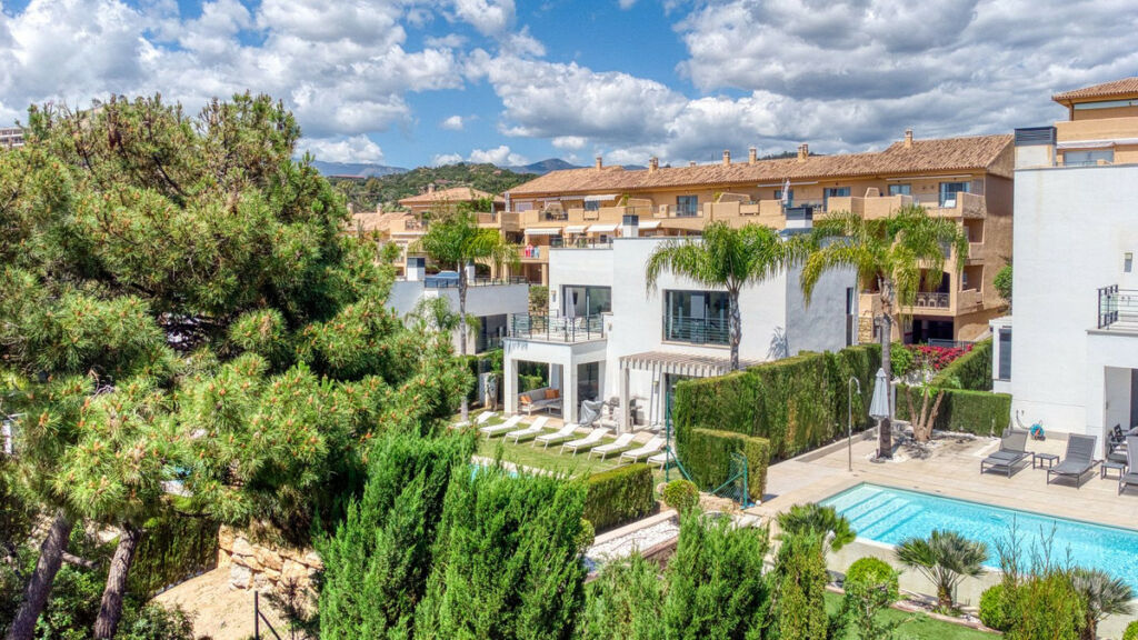 Detached Villa Estepona Málaga - image 46