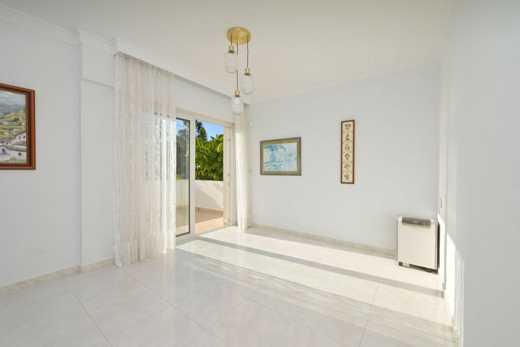 Detached Villa Marbesa Málaga - image 46
