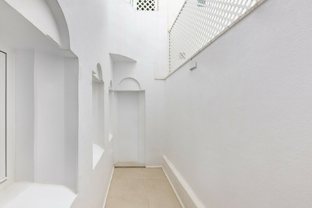 Middle Floor Apartment The Golden Mile Málaga - image 46