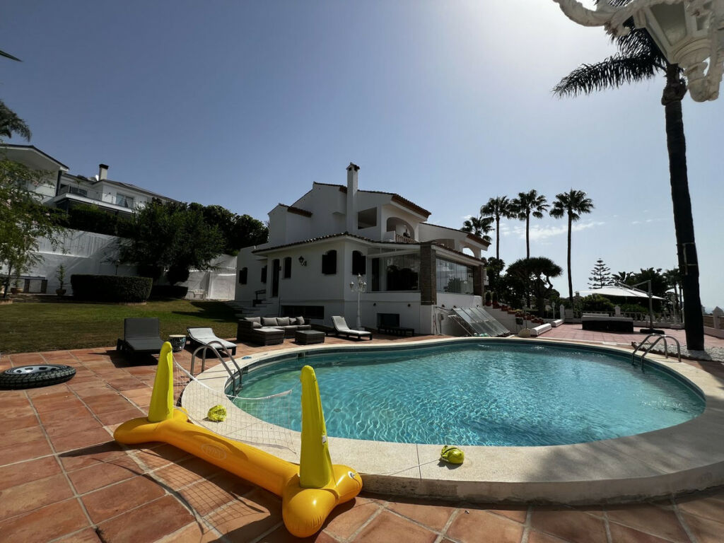 Detached Villa Estepona Málaga - image 47