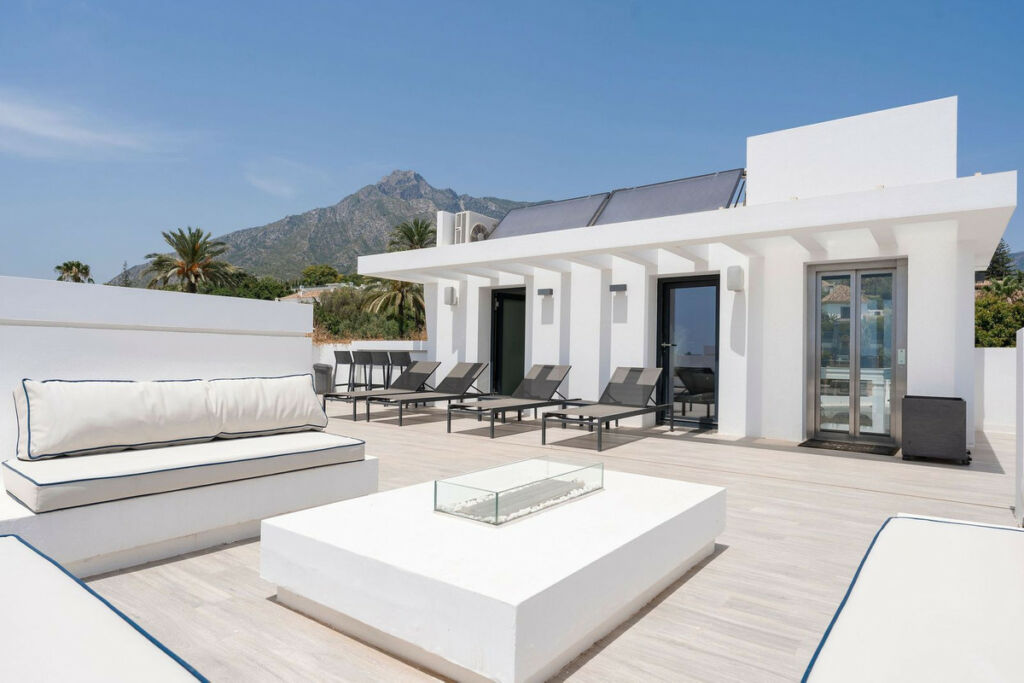 Detached Villa Nagüeles Málaga - image 47