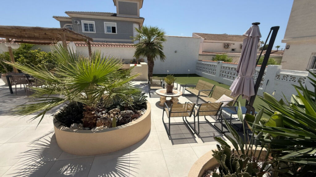 Detached Villa Torrevieja Alicante - image 47