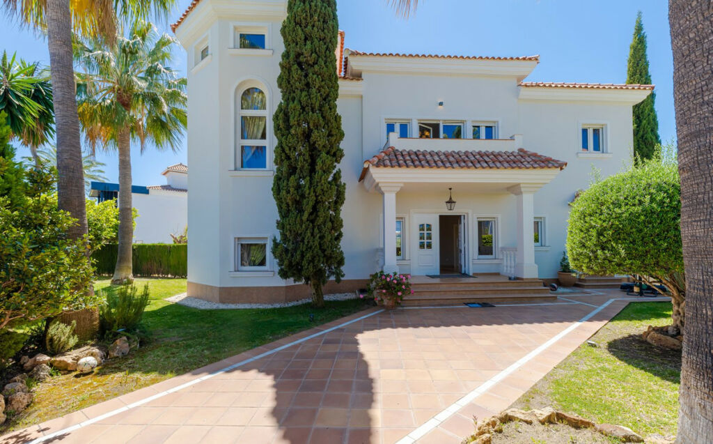Detached Villa Benahavís Málaga - image 47