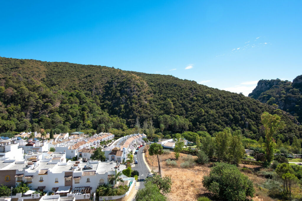 Middle Floor Apartment Benahavís Málaga - image 39