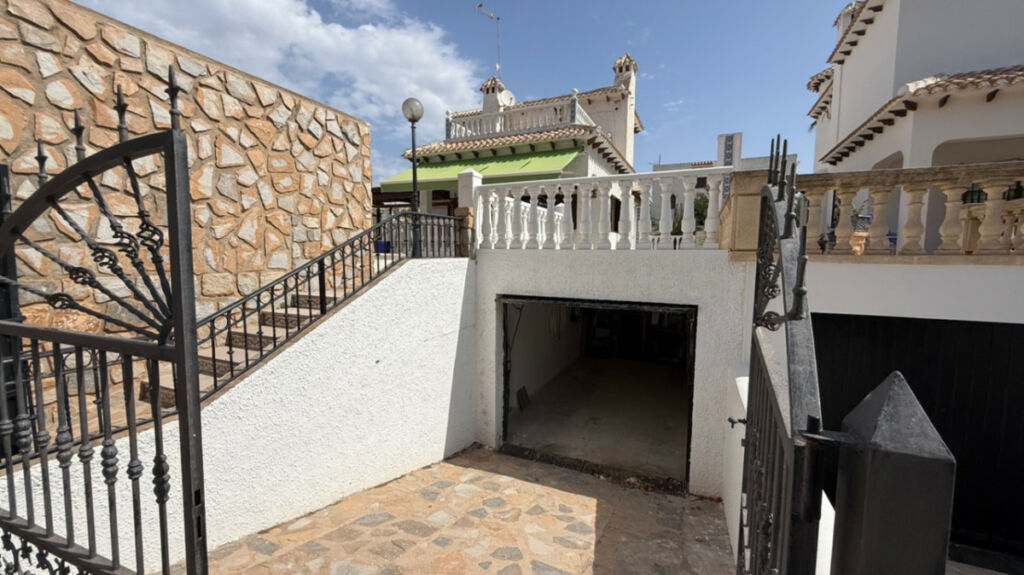 Detached Villa Orihuela Alicante - image 48
