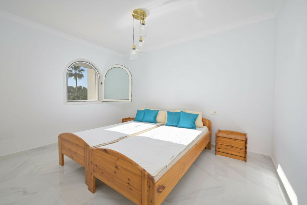 Detached Villa Marbesa Málaga - image 48