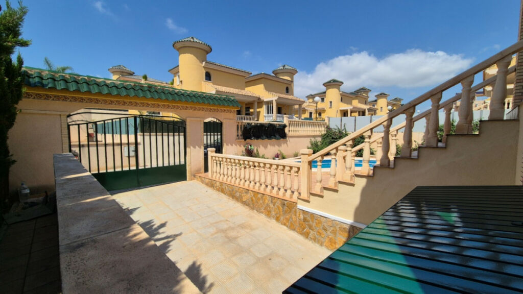 Detached Villa Orihuela Alicante - image 48