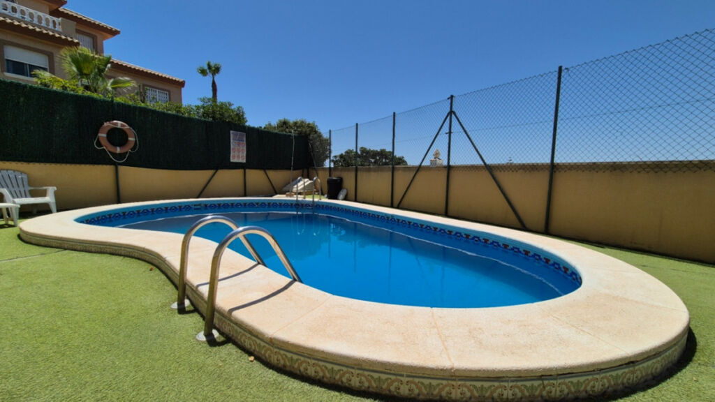 Townhouse Torrevieja Alicante - image 48