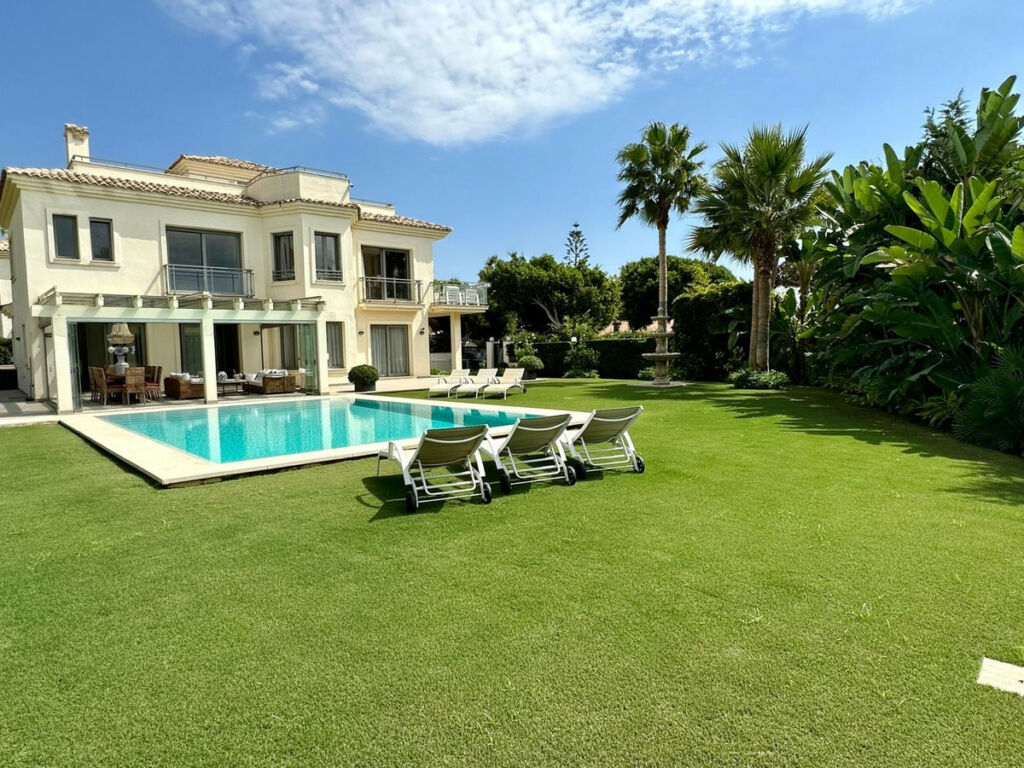 Detached Villa Marbella Málaga - image 47