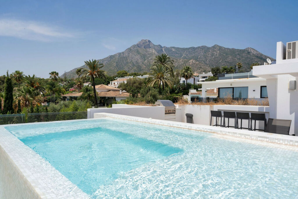 Detached Villa Nagüeles Málaga - image 48