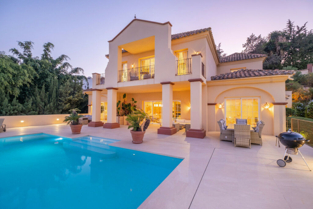 Detached Villa Benahavís Málaga - image 48