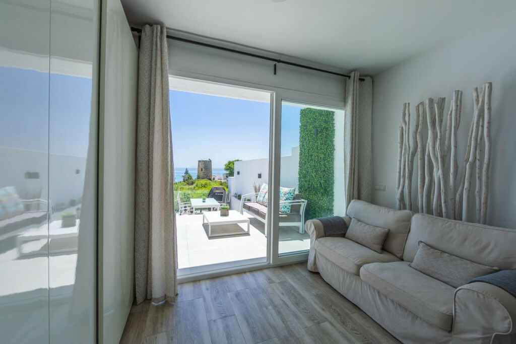 Detached Villa Estepona Málaga - image 49