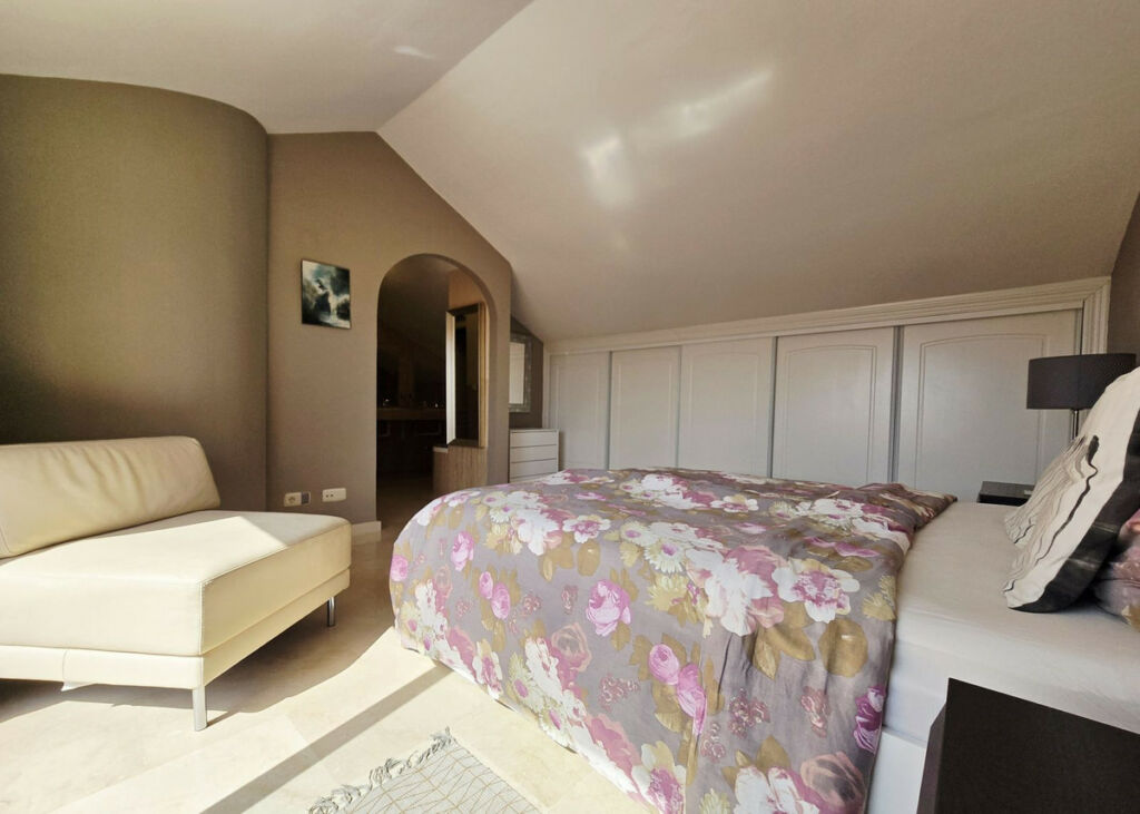 Penthouse Elviria Málaga - image 49