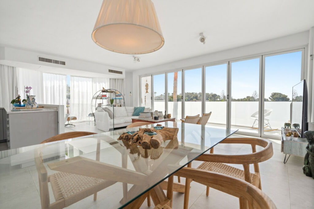 Detached Villa Marbesa Málaga - image 5