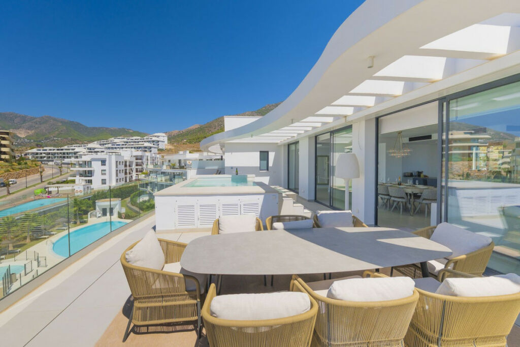 Penthouse Fuengirola Málaga - image 5