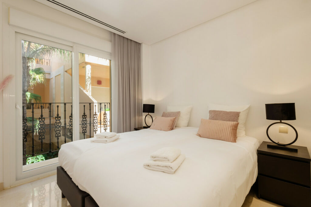 Penthouse Nueva Andalucía Málaga - image 5
