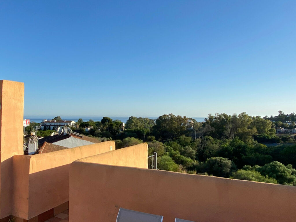 Townhouse Cabopino Málaga - image 5