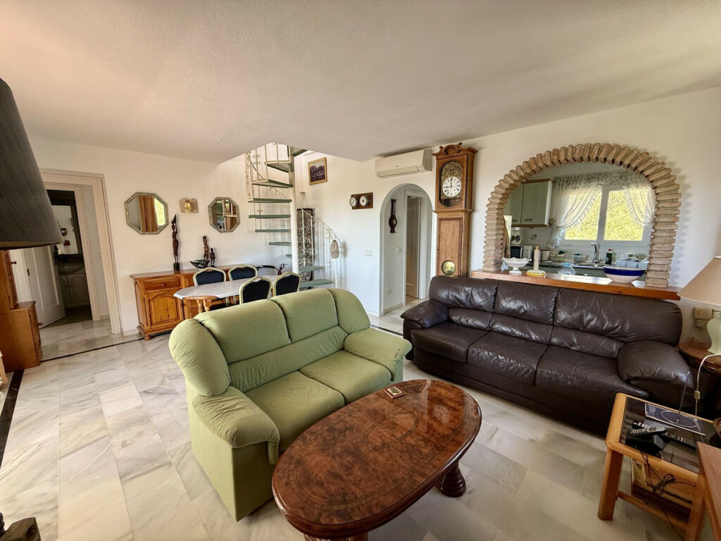 Penthouse Calahonda Málaga - image 5
