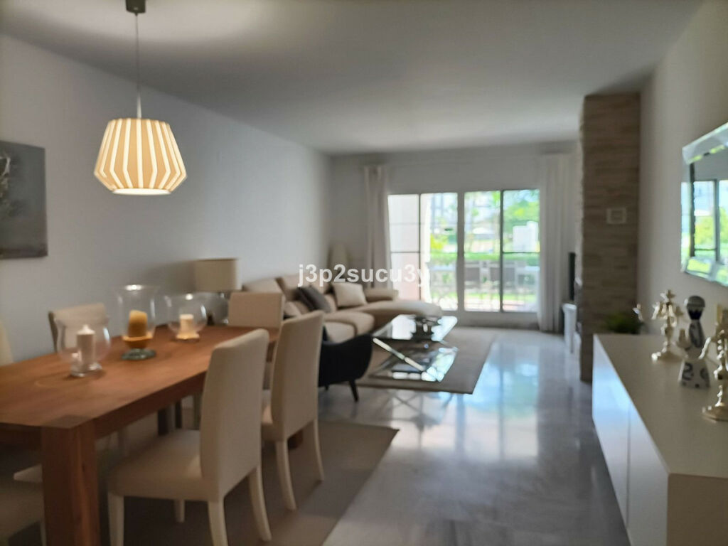 Ground Floor Apartment San Pedro de Alcántara Málaga - image 5