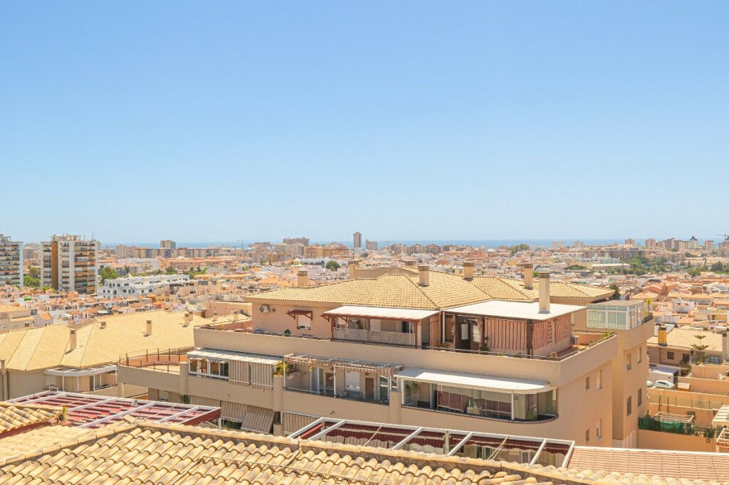 Penthouse Las Lagunas Málaga - image 5