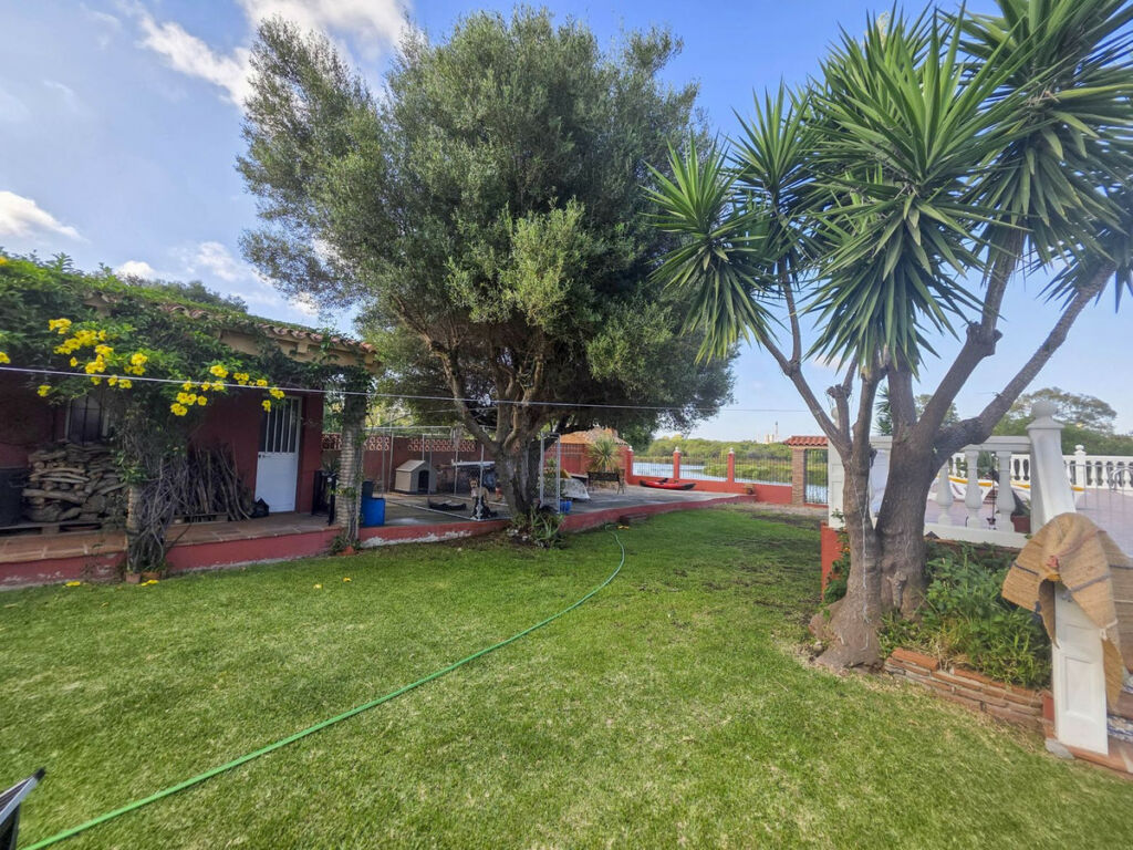 Detached Villa Guadacorte Cádiz - image 5