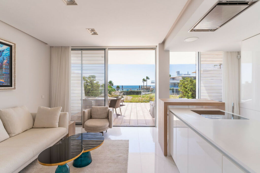 Ground Floor Apartment Estepona Málaga - image 5