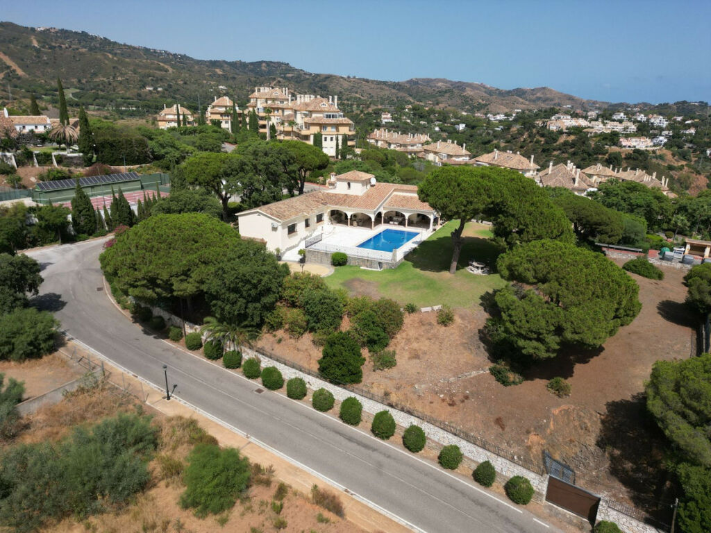Detached Villa Elviria Málaga - image 44
