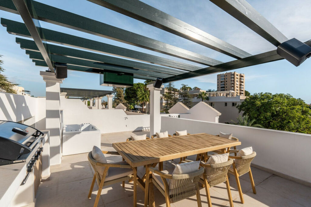 Penthouse Duplex Nueva Andalucía Málaga - image 5