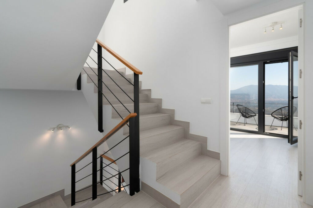 Semi-Detached House La Mairena Málaga - image 5