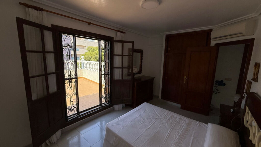 Detached Villa Orihuela Alicante - image 5