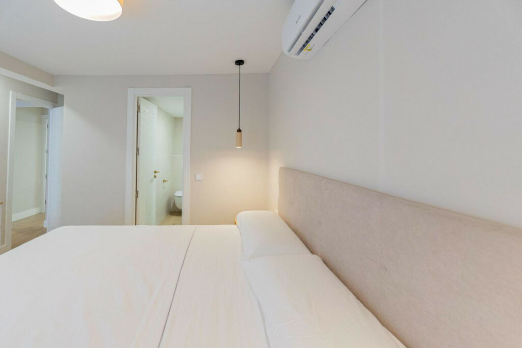 Top Floor Apartment Marbella Málaga - image 5