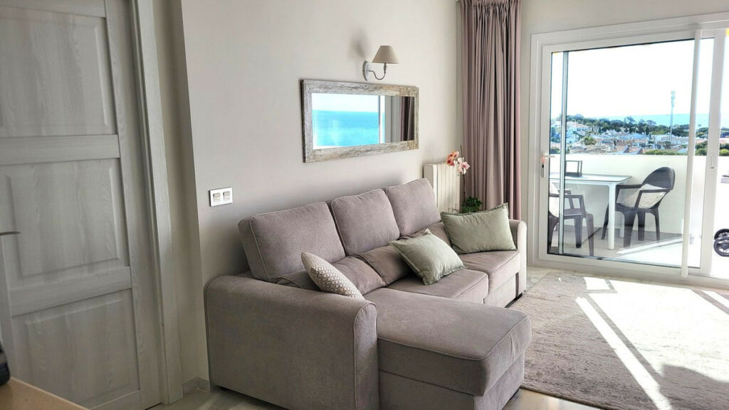 Top Floor Apartment Riviera del Sol Málaga - image 5