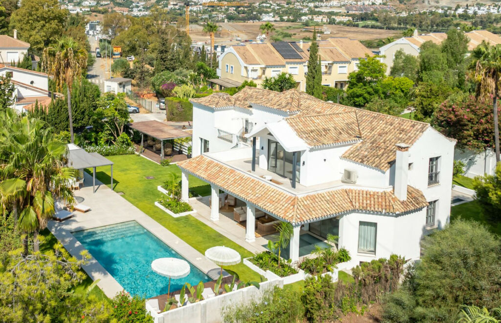 Detached Villa Atalaya Málaga - image 5