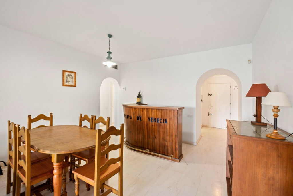 Ground Floor Apartment New Golden Mile Málaga - image 5