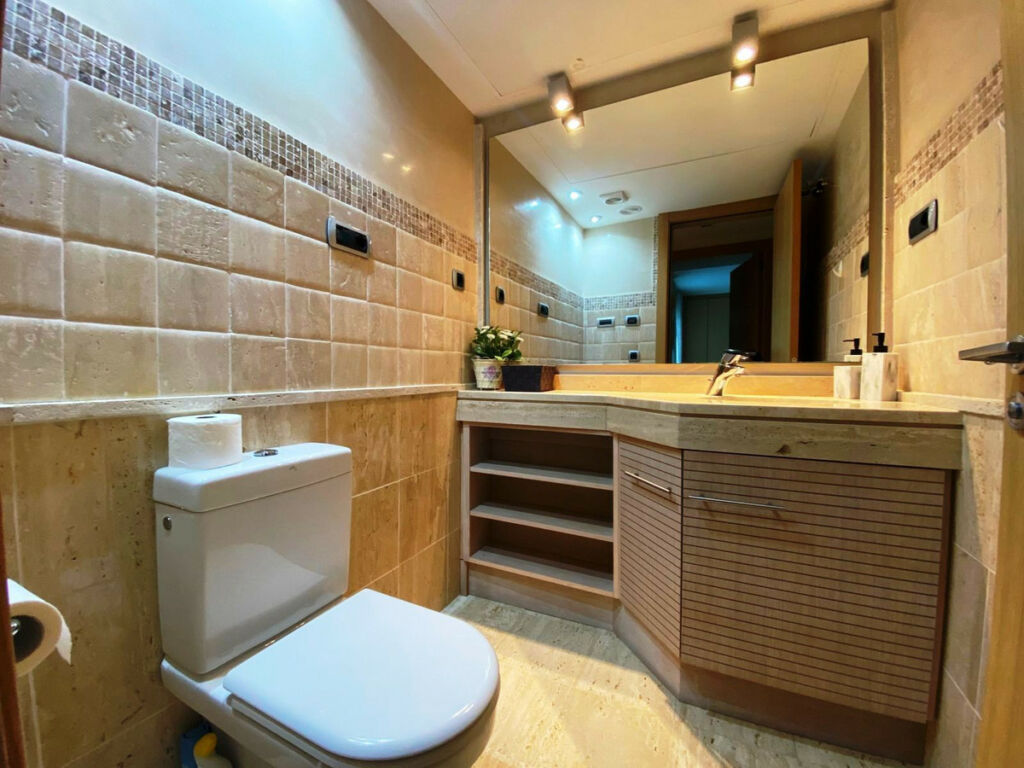 Middle Floor Apartment Marbella Málaga - image 5