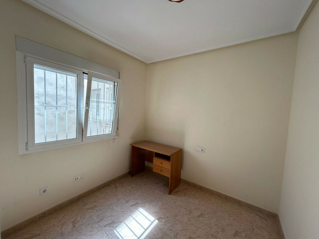 Top Floor Apartment Almoradi Alicante - image 5
