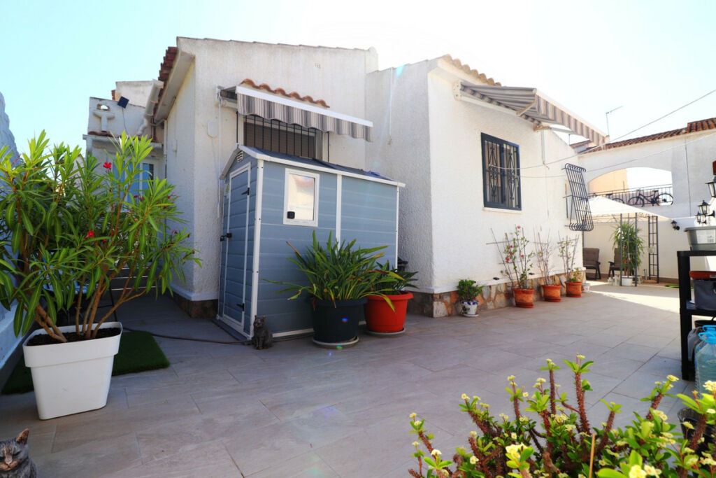 Detached Villa La Florida Alicante - image 6