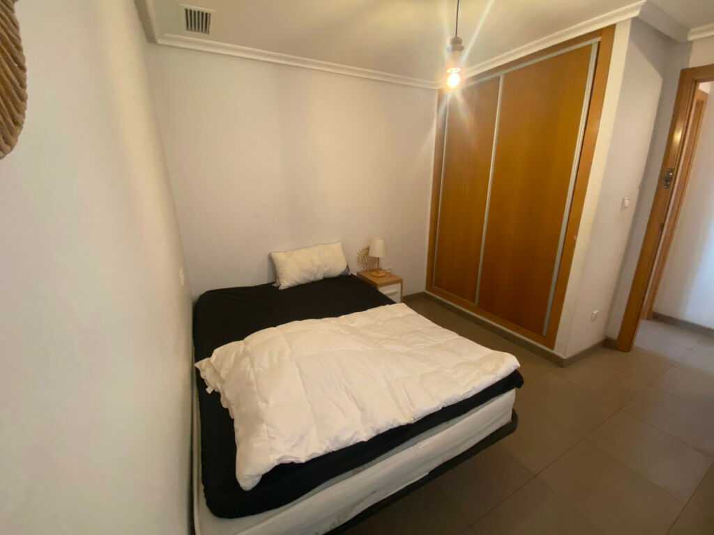 Middle Floor Apartment Torrevieja Alicante - image 5