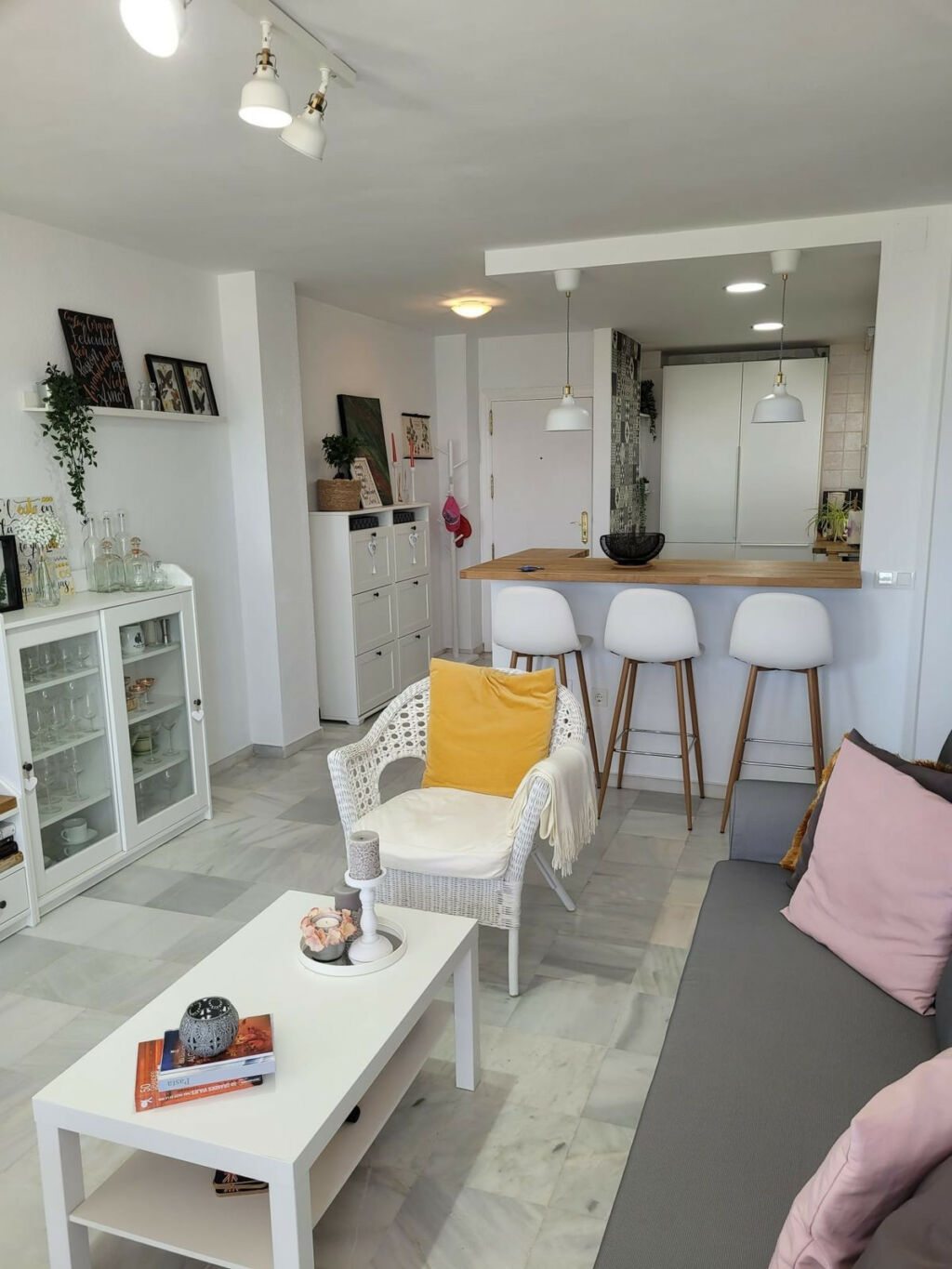 Middle Floor Apartment San Luis de Sabinillas Málaga - image 5