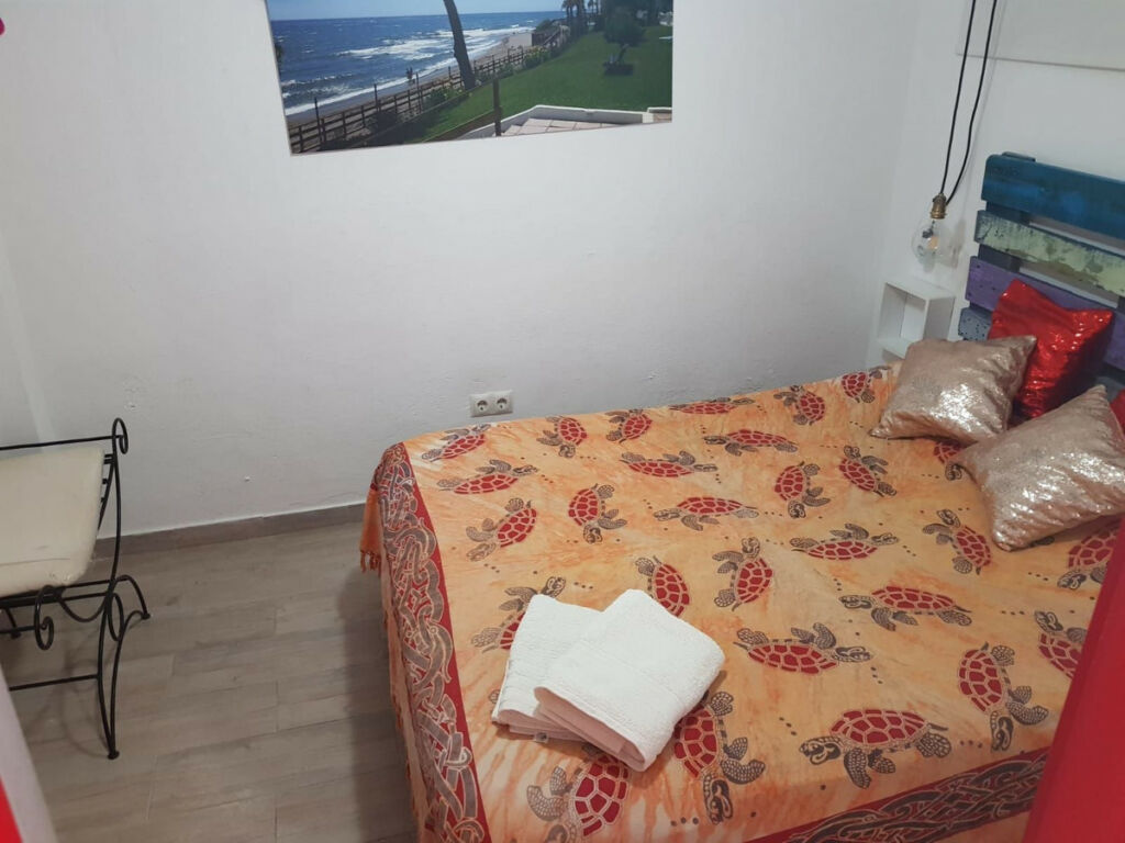 Middle Floor Apartment Calahonda Málaga - image 5
